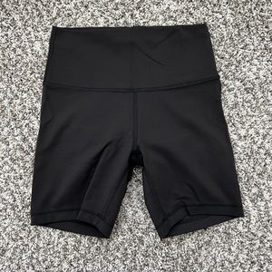 Lululemon Wunder Train Short 6”